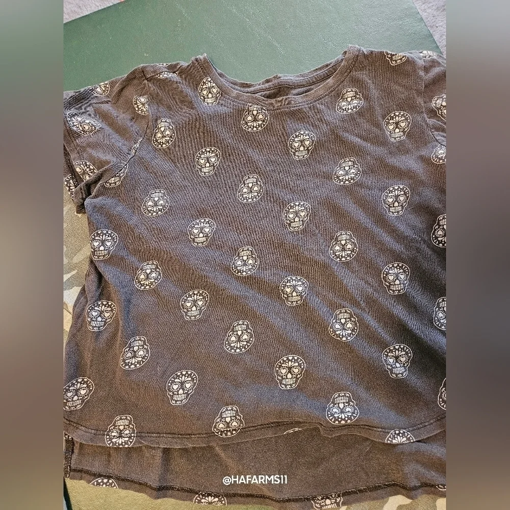 3/15$ Bundle Deal Outfit for Girls - Camo Pant and Skull Print Shirt